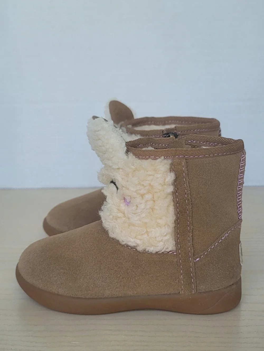 UGG Classic Llama Stuffie Tan Suede  Boots Size Toddler 6